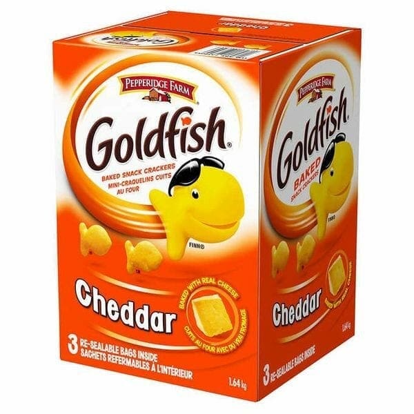 A box of goldfish crackers with the word cheddar on it.