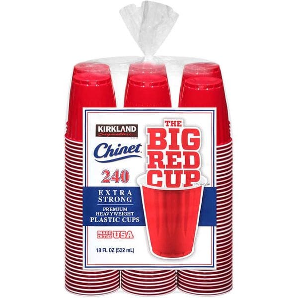 A package of red cups with the packaging on it.
