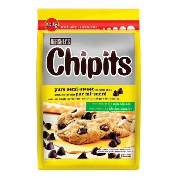 A bag of chips with chocolate chip cookies on it.